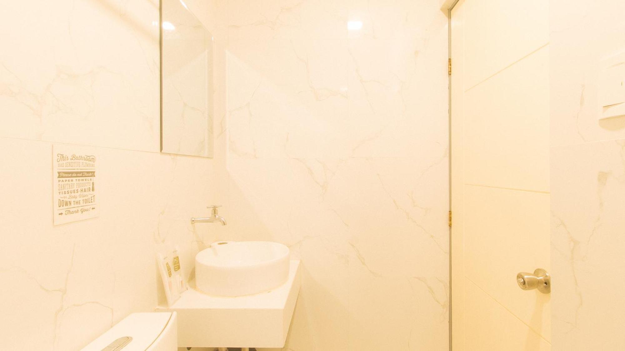 Reddoorz Plus At Seventy Five Inn Near Manila Airport Paranaque City Екстериор снимка