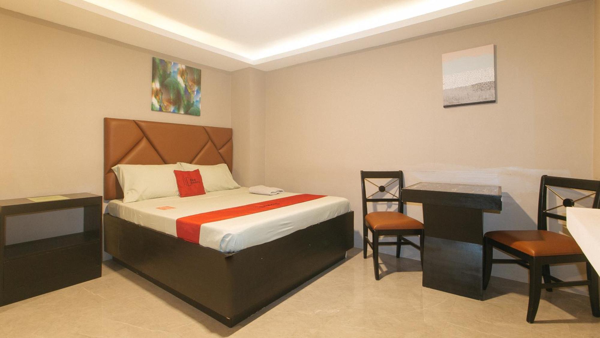 Reddoorz Plus At Seventy Five Inn Near Manila Airport Paranaque City Екстериор снимка