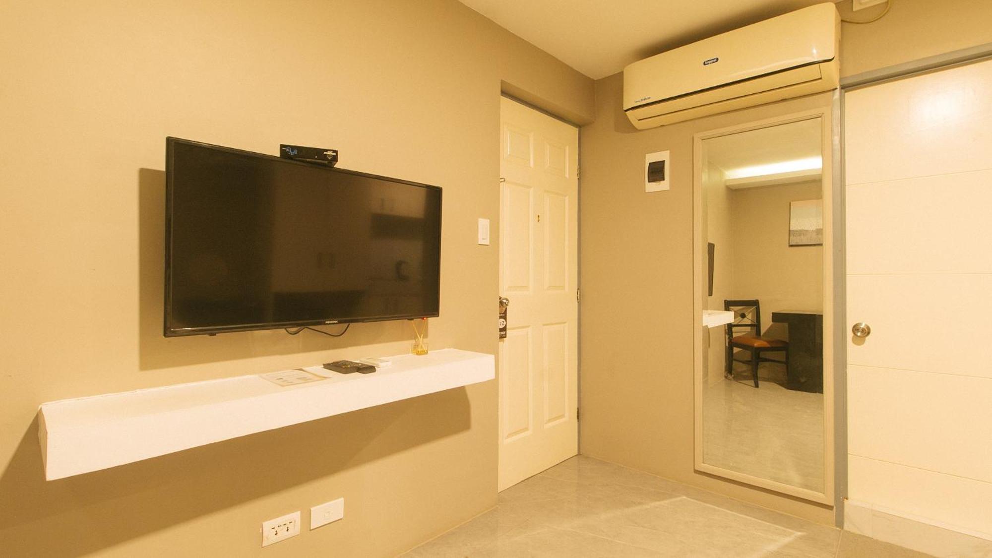Reddoorz Plus At Seventy Five Inn Near Manila Airport Paranaque City Екстериор снимка
