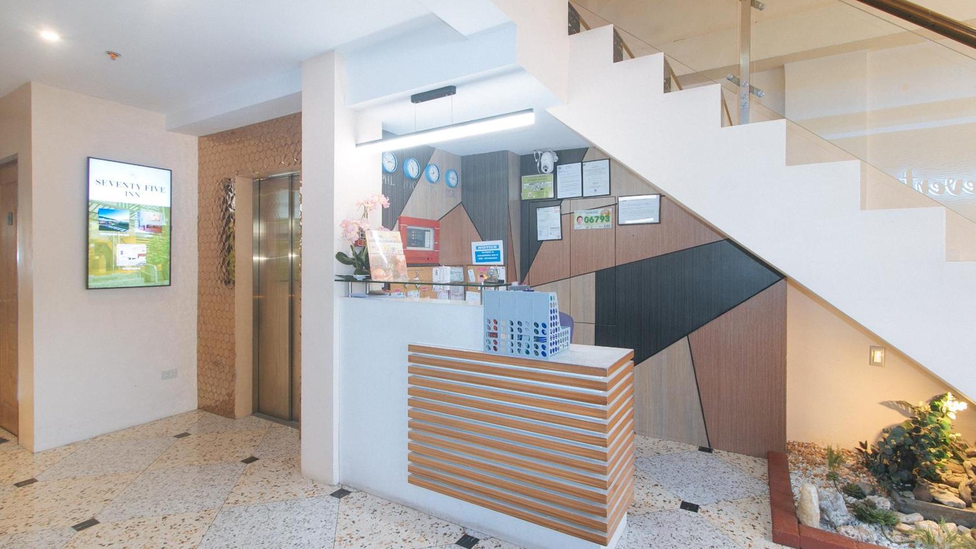 Reddoorz Plus At Seventy Five Inn Near Manila Airport Paranaque City Екстериор снимка