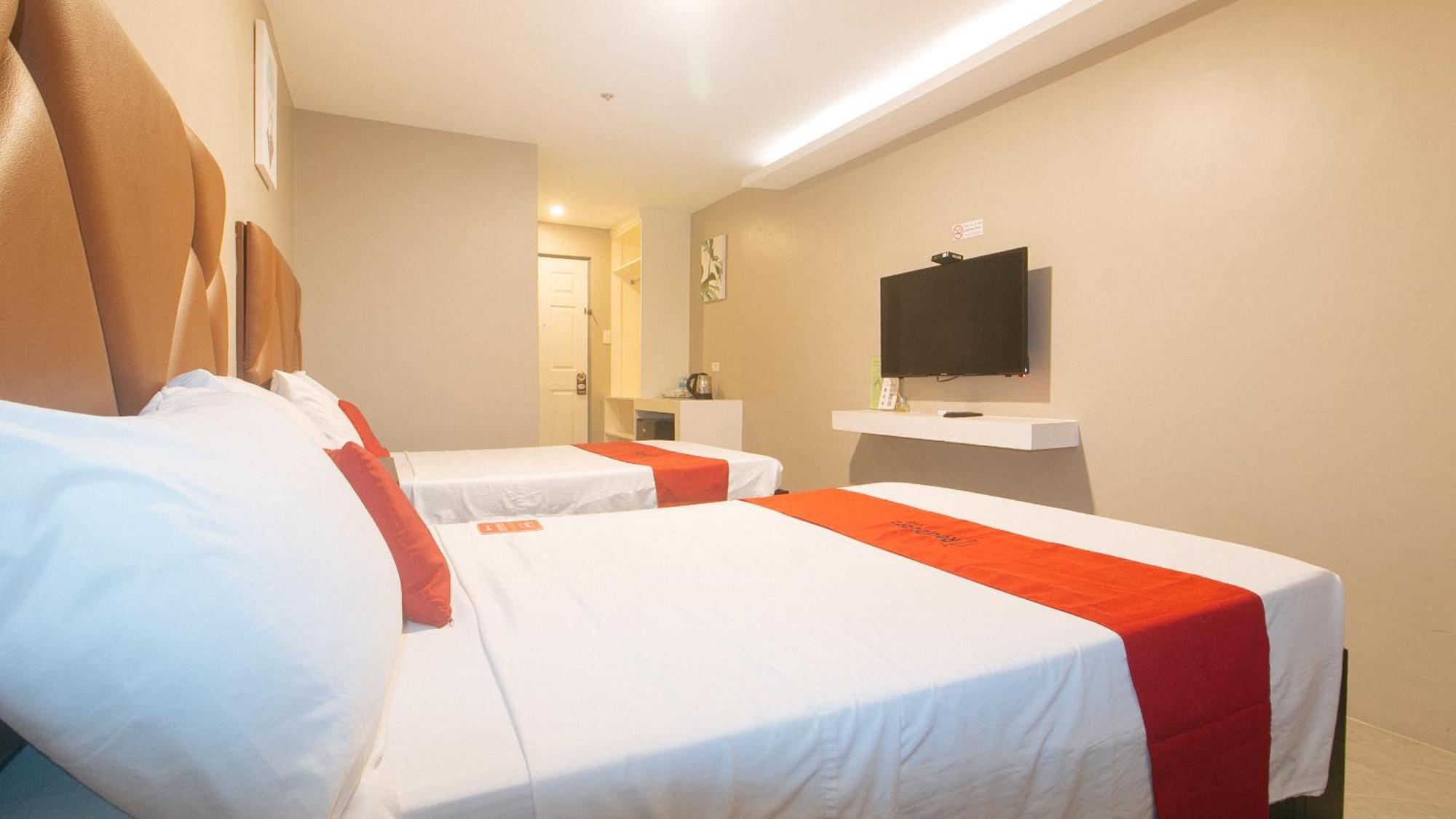 Reddoorz Plus At Seventy Five Inn Near Manila Airport Paranaque City Екстериор снимка