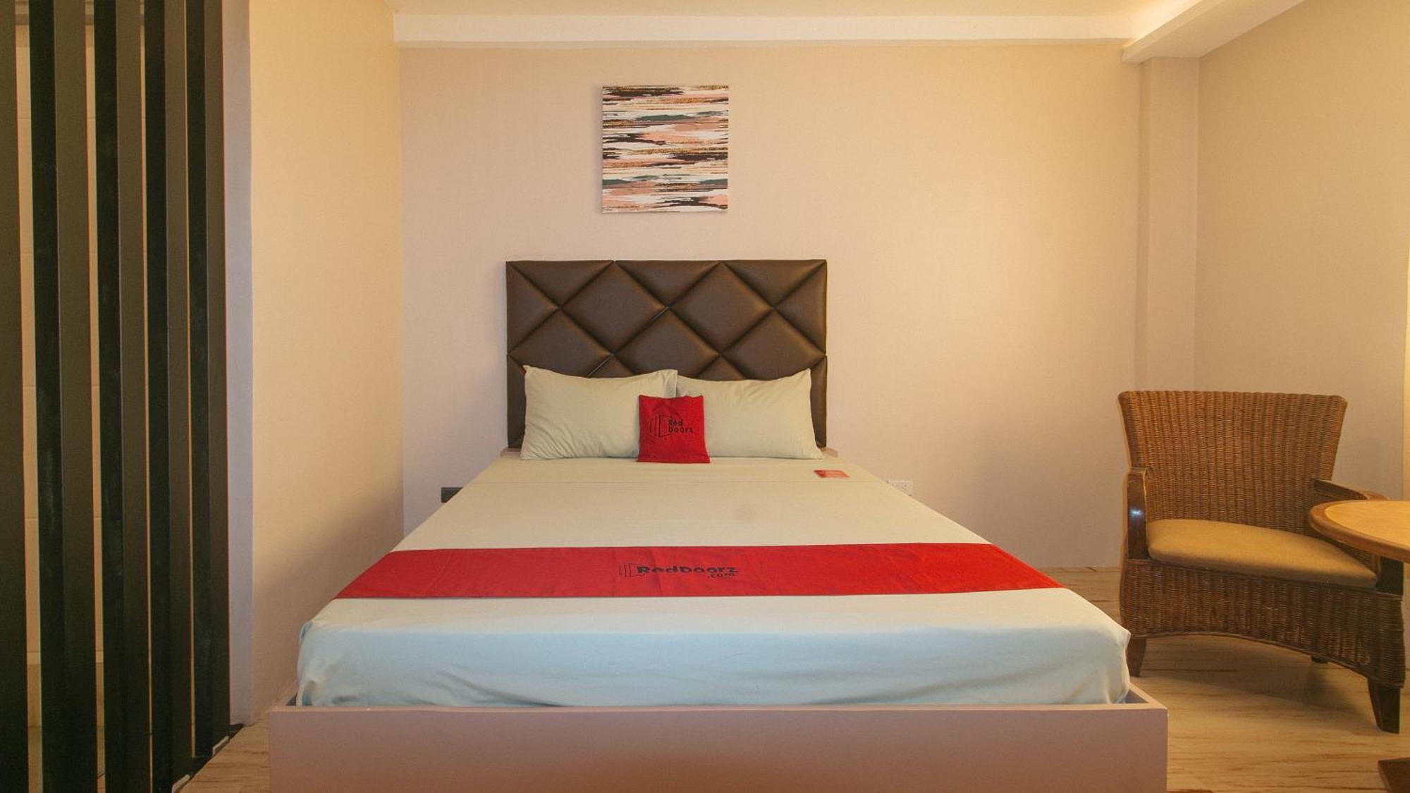 Reddoorz Plus At Seventy Five Inn Near Manila Airport Paranaque City Екстериор снимка