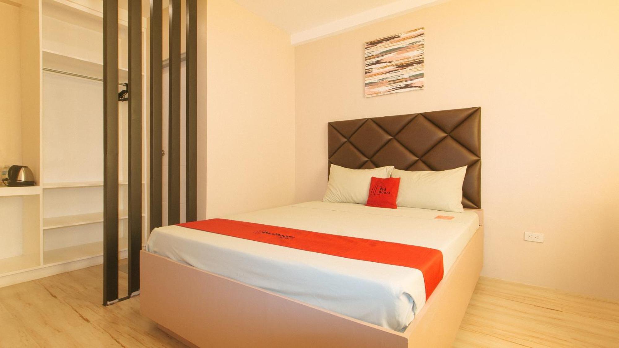 Reddoorz Plus At Seventy Five Inn Near Manila Airport Paranaque City Екстериор снимка