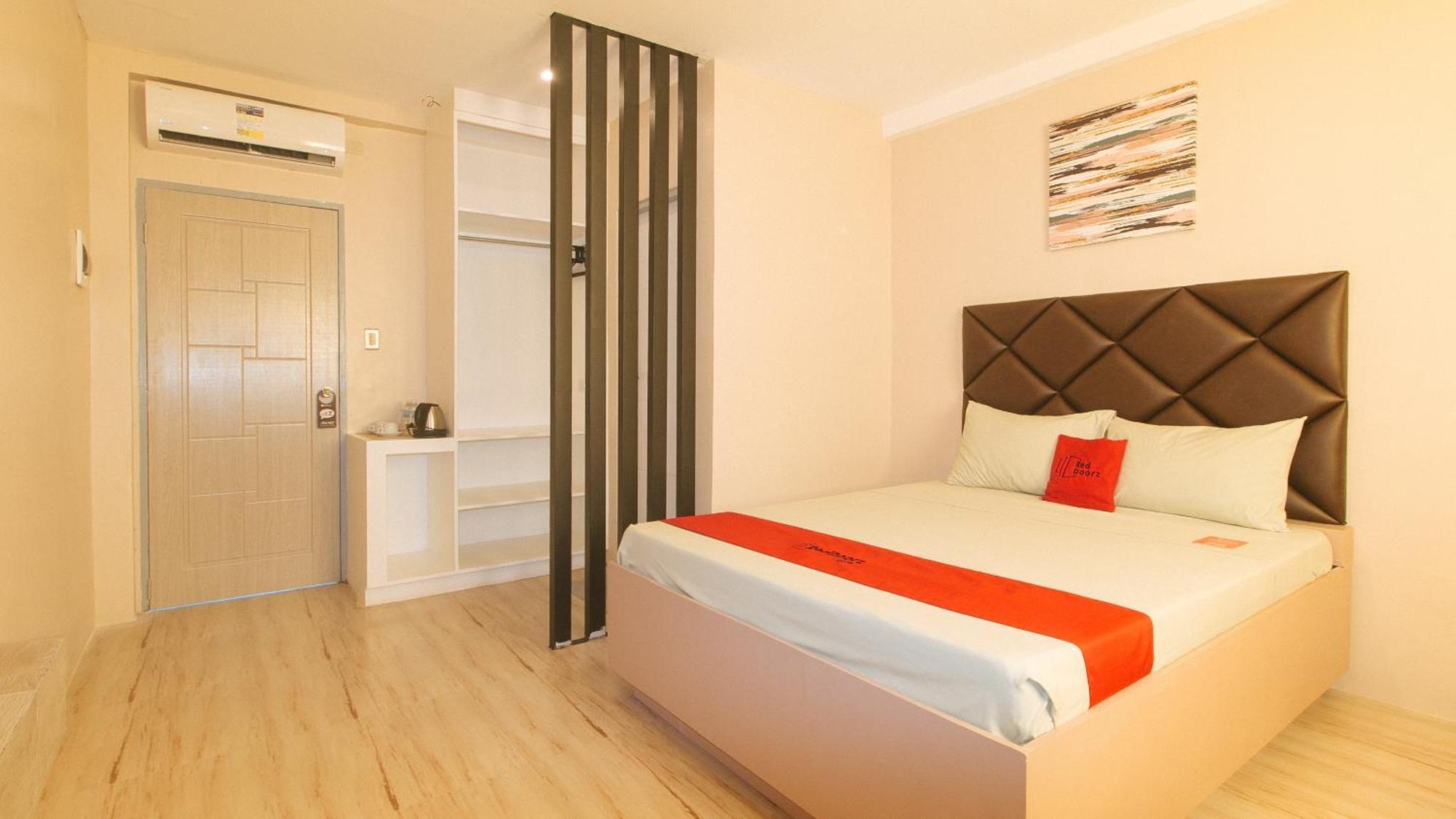 Reddoorz Plus At Seventy Five Inn Near Manila Airport Paranaque City Екстериор снимка