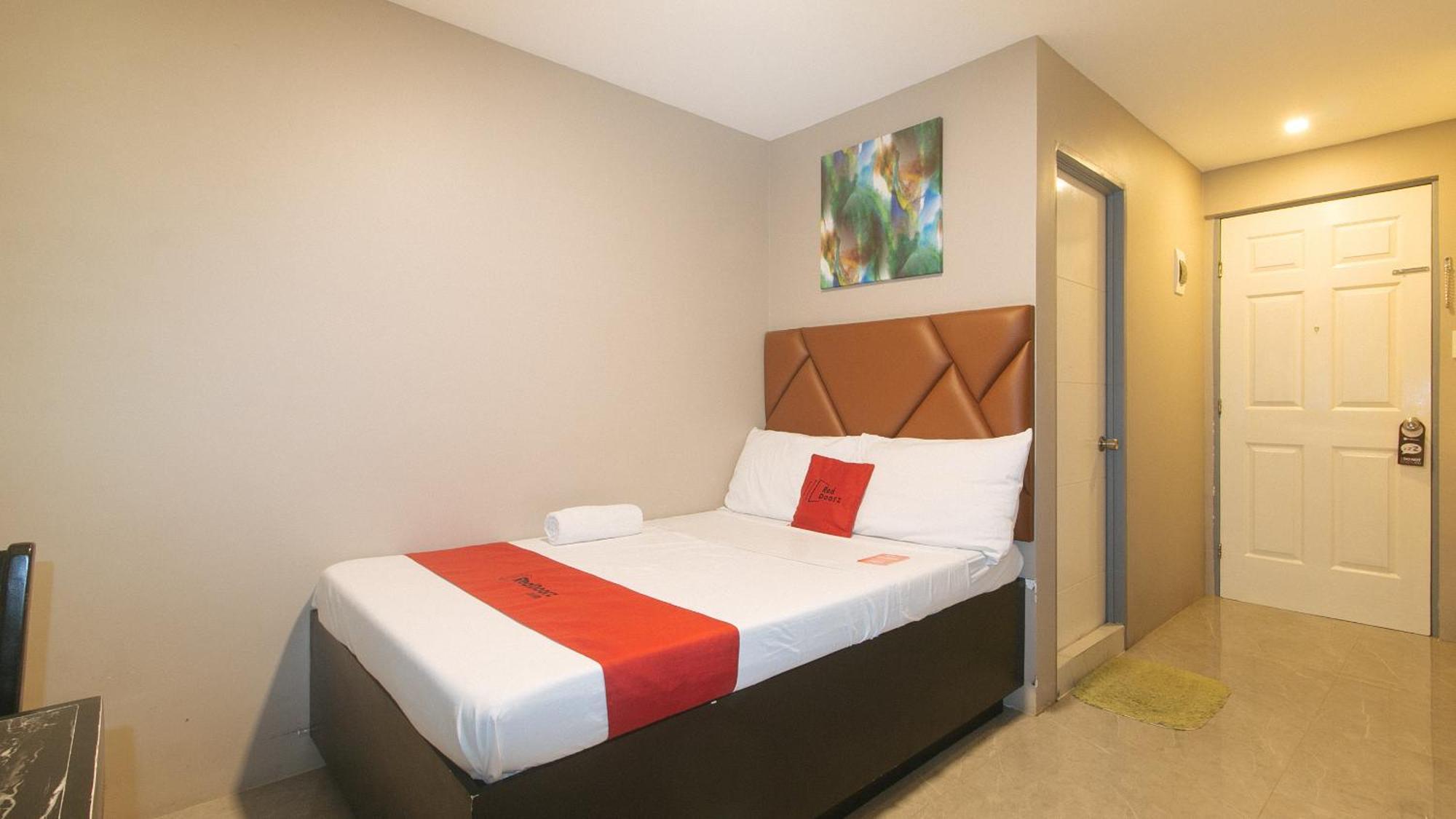 Reddoorz Plus At Seventy Five Inn Near Manila Airport Paranaque City Екстериор снимка