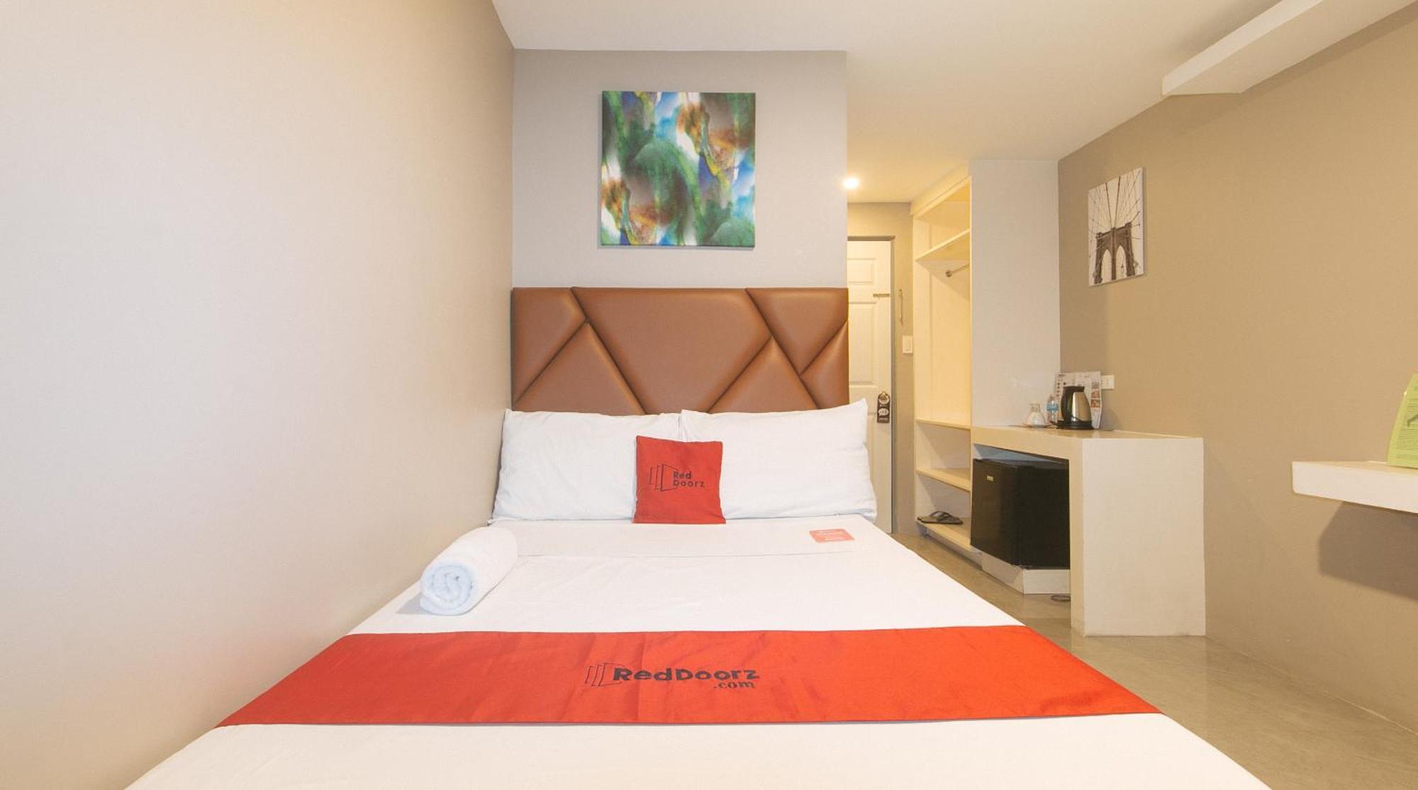 Reddoorz Plus At Seventy Five Inn Near Manila Airport Paranaque City Екстериор снимка